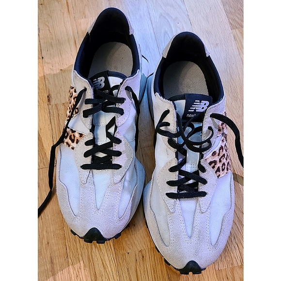 New Balance 327 Trainers Sneakers Animal Print White Black Size 9.5 - Picture 4 of 16